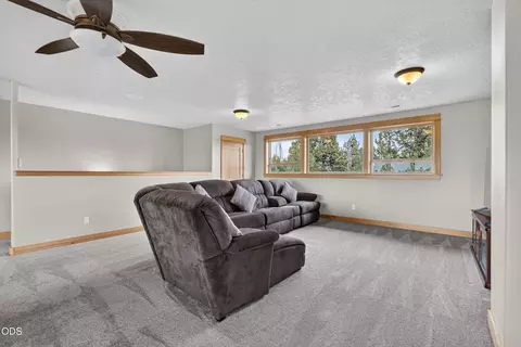 Living - 65855 61st St, Bend, OR 97703 photo 7 of 9