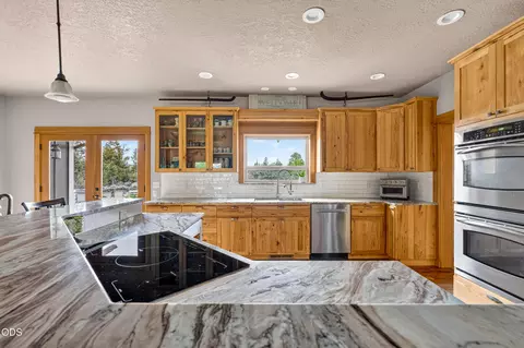 Kitchen - 65855 61st St, Bend, OR 97703 photo 4 of 5