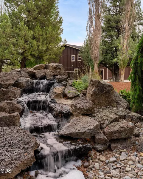Exterior - 65855 61st St, Bend, OR 97703 photo 12 of 13