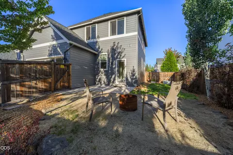 Exterior - 61591 Aaron Way, Bend, OR 97702 photo 3 of 4