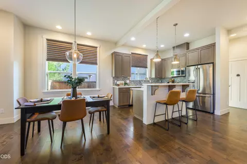Dining - 61591 Aaron Way, Bend, OR 97702 photo 1 of 1