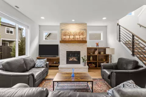63212 NW Red Butte Ct, Bend, OR 97703