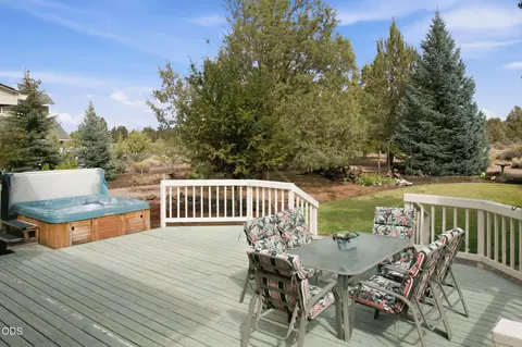 Exterior - 61000 Jennings Rd, Bend, OR 97702 photo 6 of 11