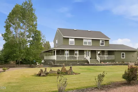 Exterior - 61000 Jennings Rd, Bend, OR 97702 photo 2 of 11