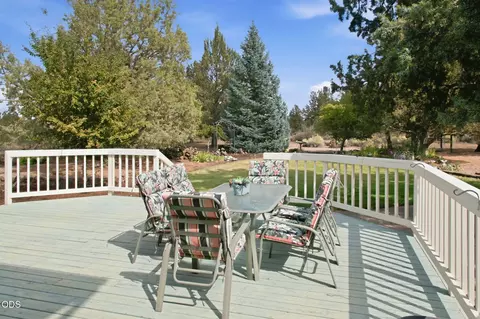 Exterior - 61000 Jennings Rd, Bend, OR 97702 photo 8 of 11