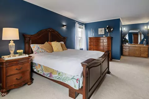 Bedroom - 61000 Jennings Rd, Bend, OR 97702 photo 2 of 6
