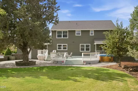 Exterior - 61000 Jennings Rd, Bend, OR 97702 photo 5 of 11