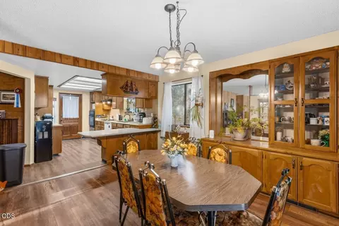 Dining - 758 Summit Loop, Grants Pass, OR 97527 photo 2 of 2