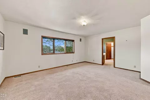 Bedroom - 61330 Larsen Rd, Bend, OR 97702 photo 1 of 7