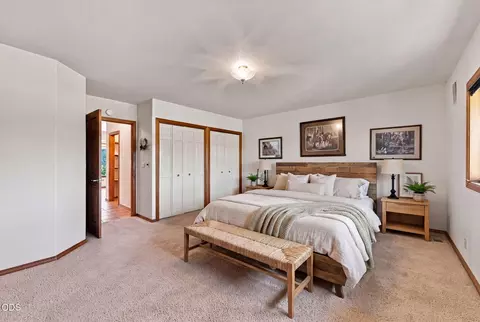 Bedroom - 61330 Larsen Rd, Bend, OR 97702 photo 3 of 7
