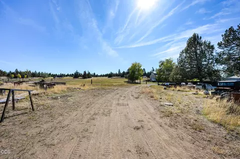 Other - 61330 Larsen Rd, Bend, OR 97702 photo 18 of 22