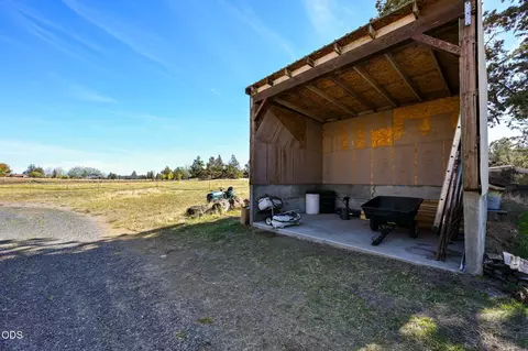 Other - 61330 Larsen Rd, Bend, OR 97702 photo 16 of 22