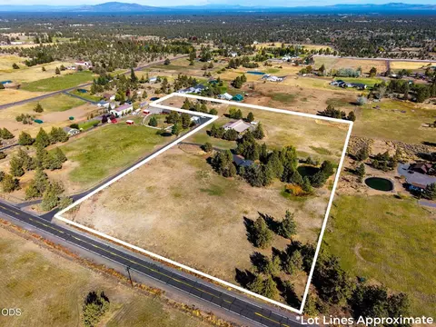 View/Area - 61330 Larsen Rd, Bend, OR 97702 photo 1 of 4