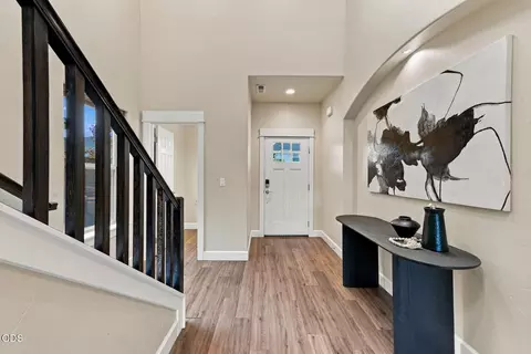 Entry Way - 20597 SE Gemstone Ave, Bend, OR 97702 photo 2 of 7