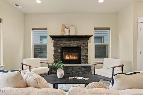 Living - 20597 SE Gemstone Ave, Bend, OR 97702 photo 3 of 6