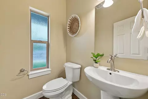 Bath - 20597 SE Gemstone Ave, Bend, OR 97702 photo 1 of 6