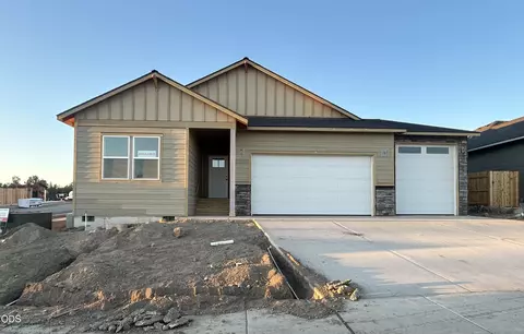 3877 SW Antelope Way #LOT 51, Redmond, OR 97756
