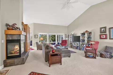 Living - 89 Skyhawk Dr, Eagle Point, OR 97524 photo 3 of 4