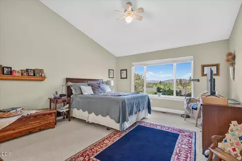 Bedroom - 89 Skyhawk Dr, Eagle Point, OR 97524 photo 1 of 2