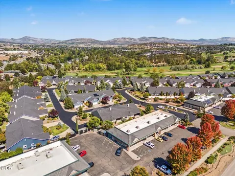 View/Area - 89 Skyhawk Dr, Eagle Point, OR 97524 photo 11 of 11