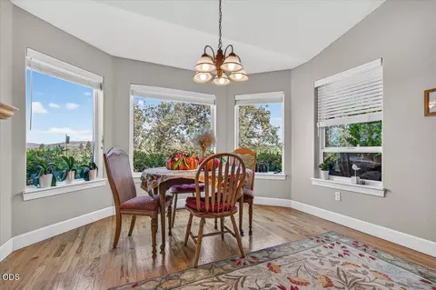 Dining - 89 Skyhawk Dr, Eagle Point, OR 97524 photo 1 of 1