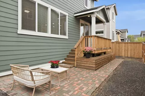 Exterior - 61589 Alstrup Rd, Bend, OR 97702 photo 4 of 5