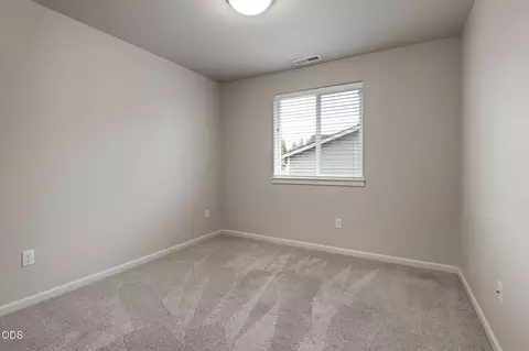 Bedroom - 61589 Alstrup Rd, Bend, OR 97702 photo 4 of 4