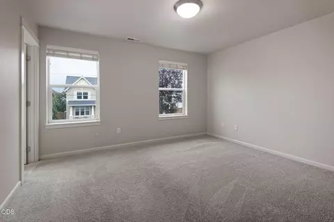 Bedroom - 61589 Alstrup Rd, Bend, OR 97702 photo 1 of 4