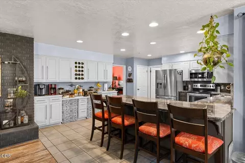 Kitchen - 120 Hammel Rd, Eagle Point, OR 97524 photo 2 of 4