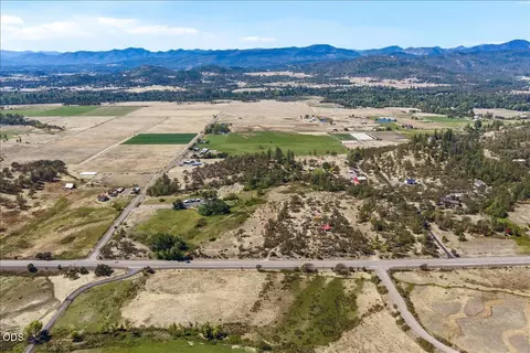 View/Area - 120 Hammel Rd, Eagle Point, OR 97524 photo 6 of 8