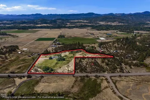 View/Area - 120 Hammel Rd, Eagle Point, OR 97524 photo 3 of 8