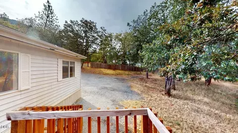 Exterior - 1216 Summit Loop, Grants Pass, OR 97527 photo 1 of 4