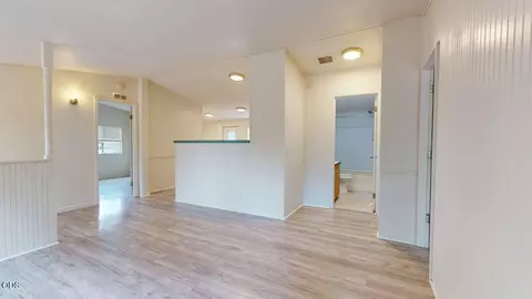 Living - 1216 Summit Loop, Grants Pass, OR 97527 photo 2 of 3