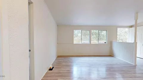 Living - 1216 Summit Loop, Grants Pass, OR 97527 photo 3 of 3