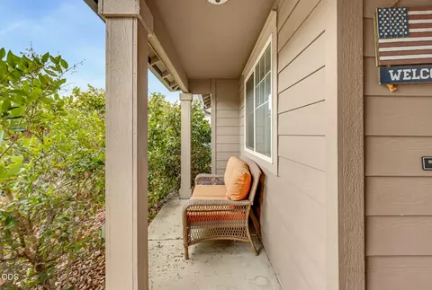Exterior - 545 N Heights Dr, Eagle Point, OR 97524 photo 2 of 10