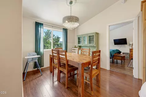 Dining - 545 N Heights Dr, Eagle Point, OR 97524 photo 1 of 2