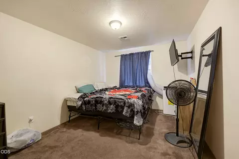 Bedroom - 545 N Heights Dr, Eagle Point, OR 97524 photo 3 of 3