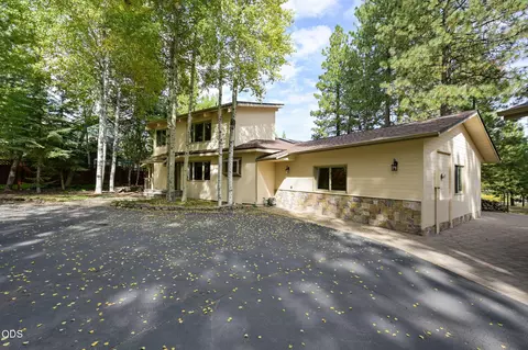 Exterior - 56222 Solar Dr, Bend, OR 97707 photo 3 of 7