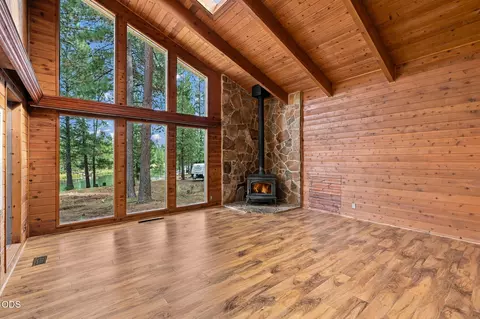 Living - 56222 Solar Dr, Bend, OR 97707 photo 1 of 6