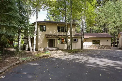 Exterior - 56222 Solar Dr, Bend, OR 97707 photo 2 of 7