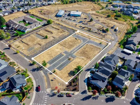 220 Suncrest Rd, Talent, OR 97540 photo 4