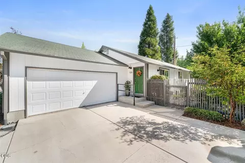 526 Bessie St, Medford, OR 97504