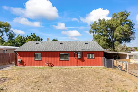 1211 SW Adrian St, Madras, OR 97741