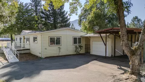 Exterior - 8290 Evans Creek Rd, Rogue River, OR 97537 photo 7 of 14