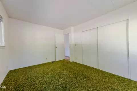Bedroom - 8290 Evans Creek Rd, Rogue River, OR 97537 photo 4 of 5