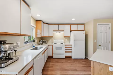 Kitchen - Undisclosed, Bend, OR 97702 photo 4 of 4