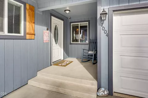 1004 Barlynn St, Medford, OR 97501