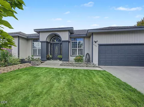 5122 Villa Dr SE, Klamath Falls, OR 97603