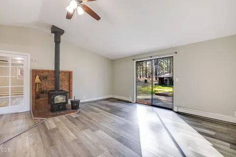 Living - 19487 Baker Rd, Bend, OR 97702 photo 2 of 4