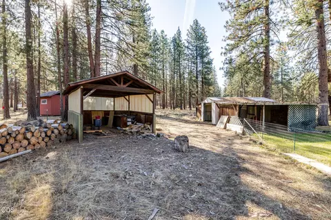 Exterior - 19487 Baker Rd, Bend, OR 97702 photo 7 of 13